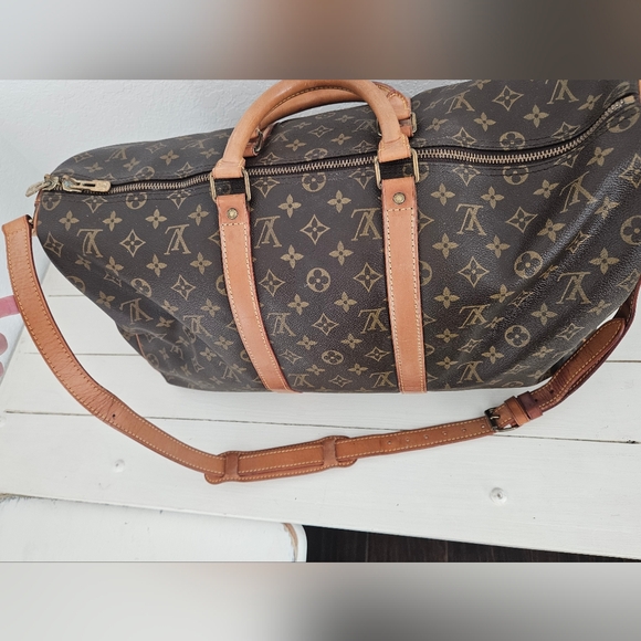 Authentic LOUIS VUITTON Monogram Keepall 50 Bandouliere Duffel Bag - Picture 14 of 16